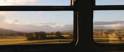 品读 | 穿梭于铁轨之上的“漂流瓶”