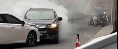 鄂LD06335，死死顶住！