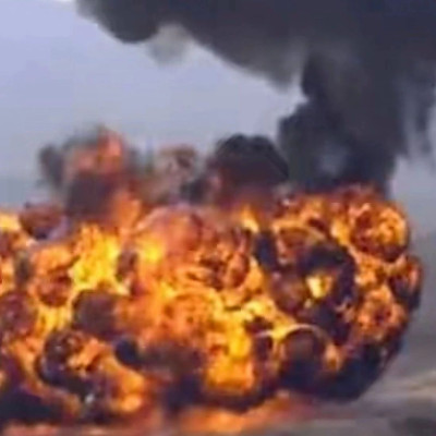 现场火光冲天，伊朗首次展示