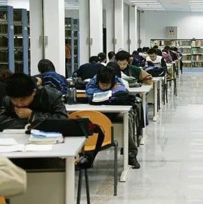 疯狂的保研：举报同学，献血加分，规则盲盒