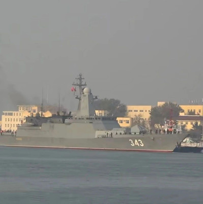 俄海军舰艇编队抵达青岛