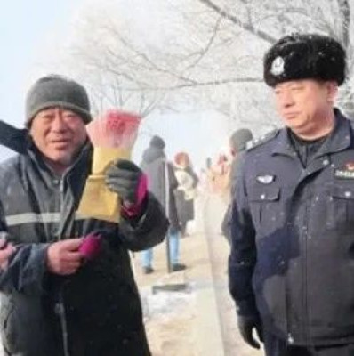 吉林大爷救助重庆游客反遭诬陷？重庆官方回应