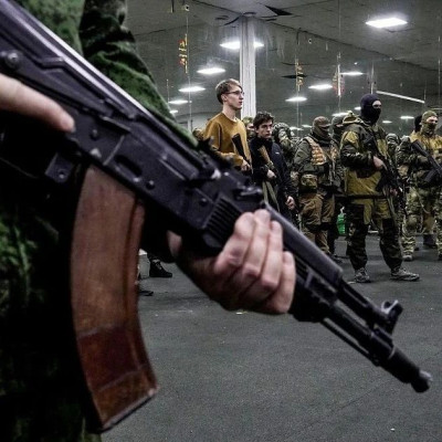 普京签署法律：赴乌参战免债