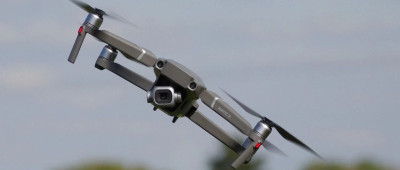 新研究成果有望让无人机边飞边充电；用胶带批量生产金刚石薄膜 | 环球科学要闻