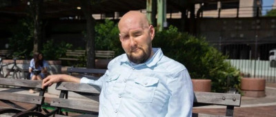 全球首个全眼移植手术