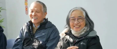 曾乘地铁回母校捐1个亿的他们，收到了40万字的感谢信……