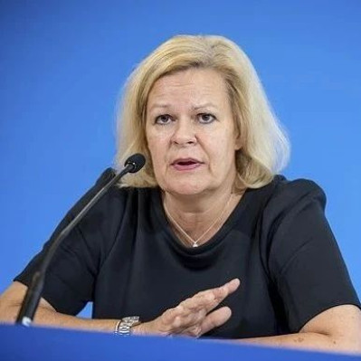 德国内政部长瞎操心：铁路用华为，