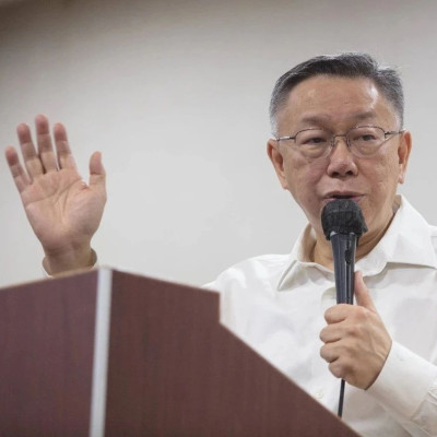 柯文哲正式请辞，“全场大哭”