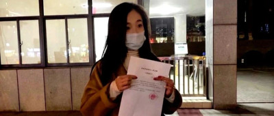 取快递被造谣出轨，她拿起法律的武器！