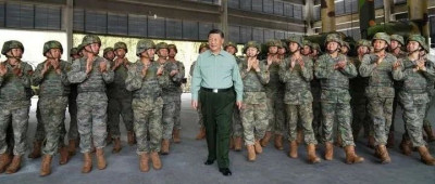 习近平视察火箭军某旅