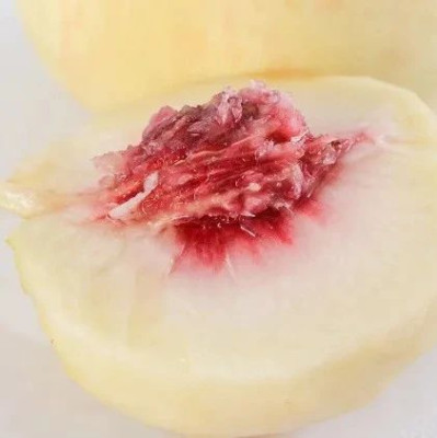 这一口秋桃，有种不顾人死活的甜