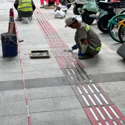 连夜拆除不锈钢盲道，深圳福田区长回应
