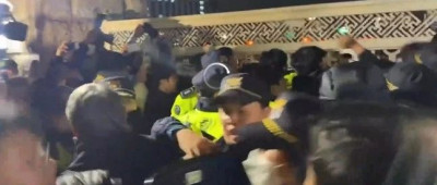 最新！韩国军队进入国会维持秩序丨中使馆提醒