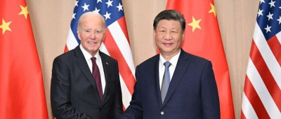 习近平同美国总统拜登在利马举行会晤