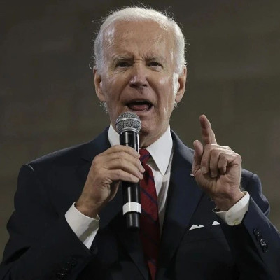 拜登：“把特朗普关起来”