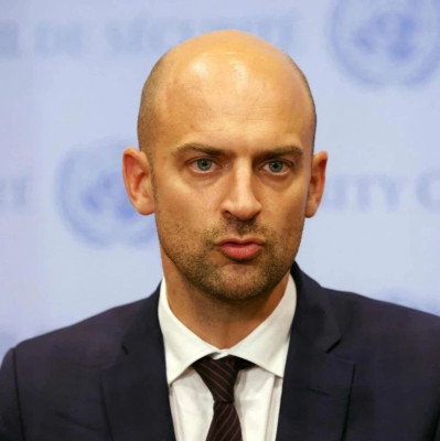 昨夜，法外长抵达贝鲁特