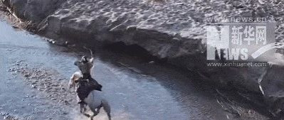 “00后”小伙驰骋峡谷！网友：鲜衣怒马少年时，此刻具象化了