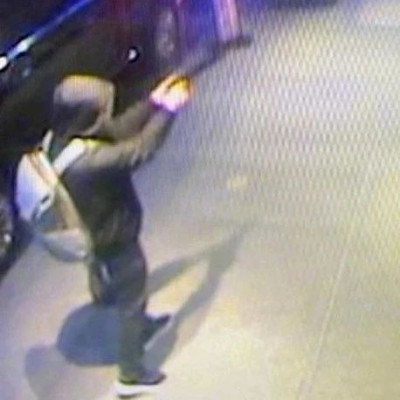 现场视频：美企高管当街被杀