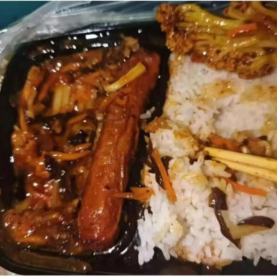 “15元外卖与宣传照片不符，起诉获赔500元”