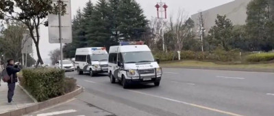 人贩子余华英，被押解到法院！