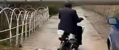 男子骑车撞上供热管道身亡，当地通报