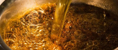 “高校商业街回收地沟油”？校方回应