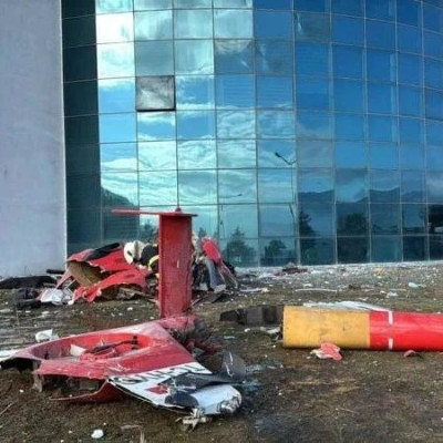 突发！土耳其直升机撞楼坠毁