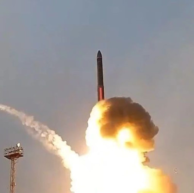 俄罗斯发射3枚洲际弹道导弹