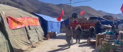 震中日记｜“因为国旗不能倒”