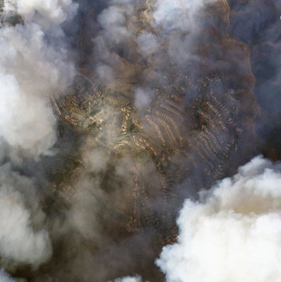 美国加州18万人撤离！