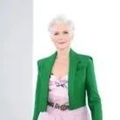 马斯克母亲在华“人气高”