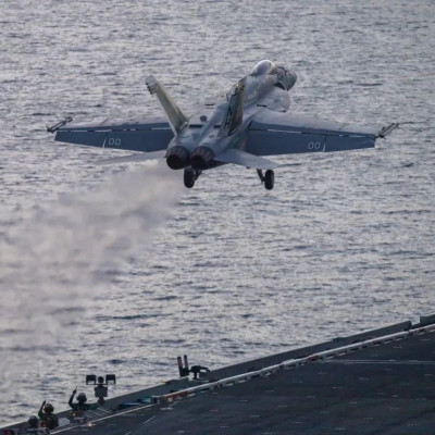 爆料：第二架美战机也差点被美舰击落