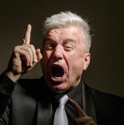 学术顶刊乱用AI私改论文暴雷，编委会集体辞职！高校教授震怒发声