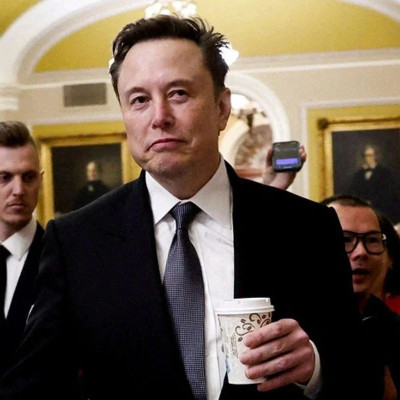 德政府密集“炮轰”马斯克