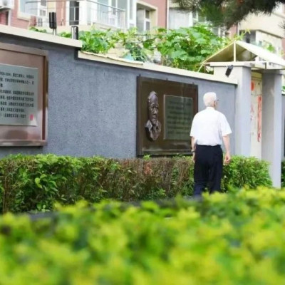 东中华路上的先生们