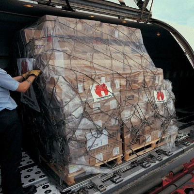 西方怀疑：俄策划“飞机包裹自燃”