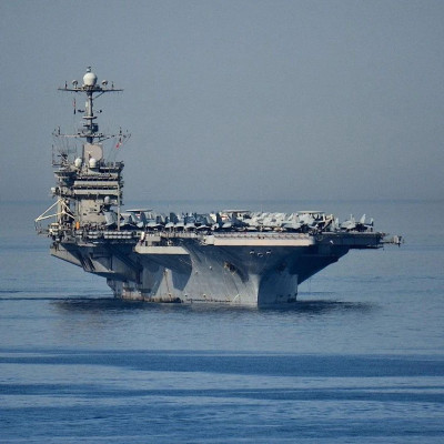 突发！“美航母遭打击”