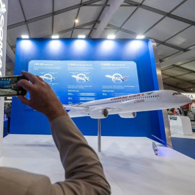 C929全球首家意向用户，签署协议！