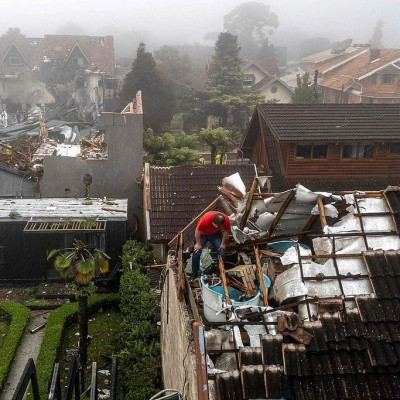 巴西飞机坠毁，机上10人全部遇难