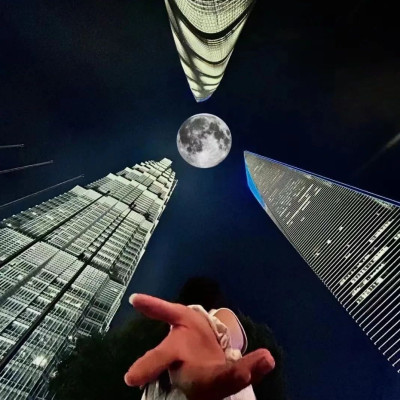 陆家嘴网红打卡点的“商拍江湖”