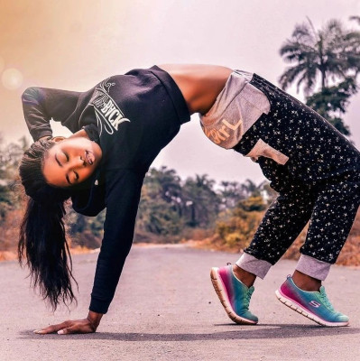 美黑店，惹火的性张力生意