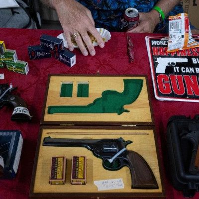 “美国一些州涉枪死亡率堪比战乱国”