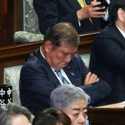 日本政府回应这一幕