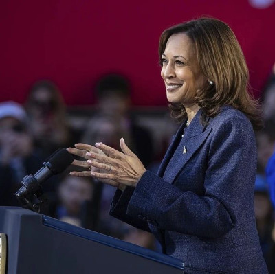 “金钱选举”凶猛！哈里斯“吸金”远超特朗普