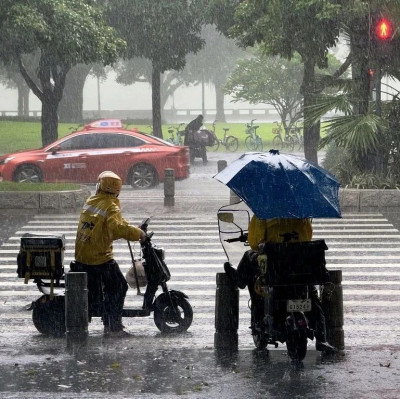 广州电动车新规“限速15公里”，外卖骑手来不及送餐？起草者回应