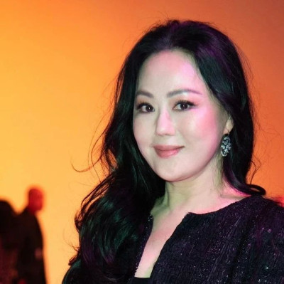 谁买走了章小蕙直播间的天价面霜？｜商业Friday