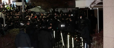 执行逮捕令！韩国警方进入总统官邸