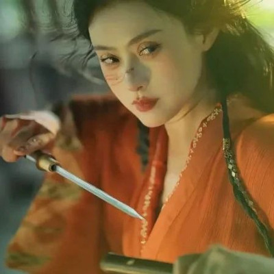 我为女孩们做“暗器”，每月卖出一千件