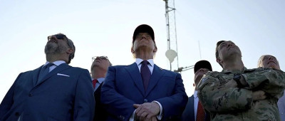 特朗普组建奇葩班底，最重要的都和中国相关