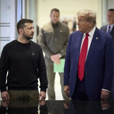 当着泽连斯基，特朗普称“和普京关系很好”